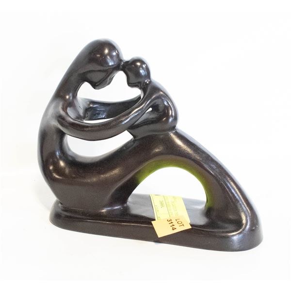 VINTAGE MOTHER & CHILD FIGURAL SCULPTURE