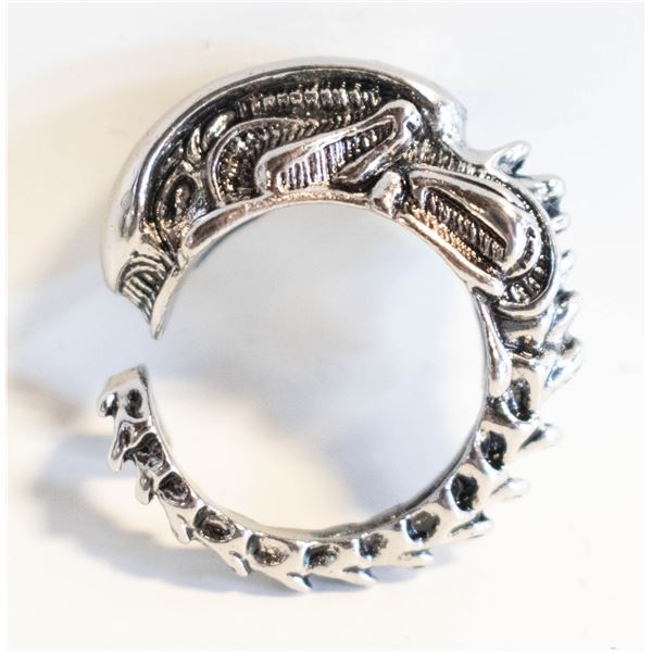 ALIEN SHAPE RING - ADJUSTABLE SIZE