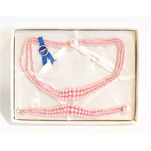 VINTAGE NECKLACE AND BRACELET SET