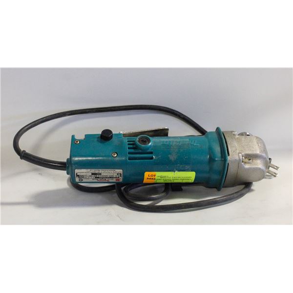 VINTAGE 10MM ANGLE DRILL MAKITA MODEL DA3000R
