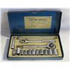 Image 1 : LOT SOCKET WRENCH WITH SOCKETS IN METAL CASE