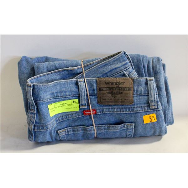 MENS 38X32 WRANGLER BLUE JEANS