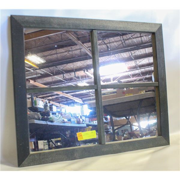 MIRROR APROX 18"X22"