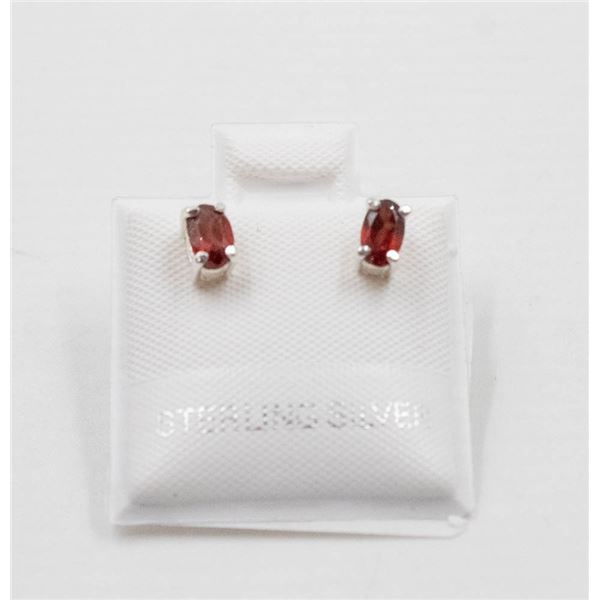 #08-NATURAL GARNET STUD EARRINGS