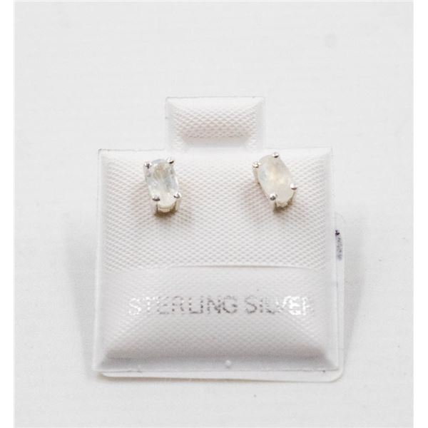 #49-NATURALMOONSTONE STUD EARRINGS