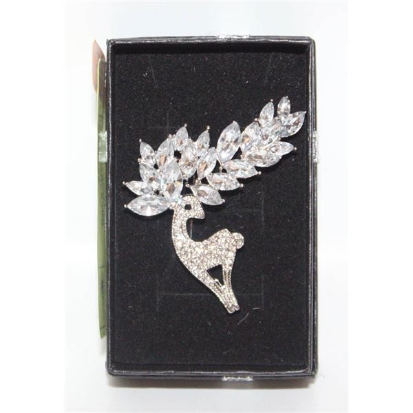 REINDEER BROOCH 2.09”