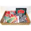 Image 1 : BOX OF NEW  CHRISTMAS DÉCOR & CRAFT ITEMS
