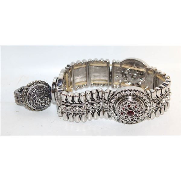 VINTAGE BRACELET AND RING SET