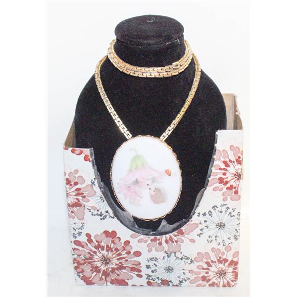 VTG 1970'S HALLMARK CAMEO PIN/PENDANT PIXIE GIRL