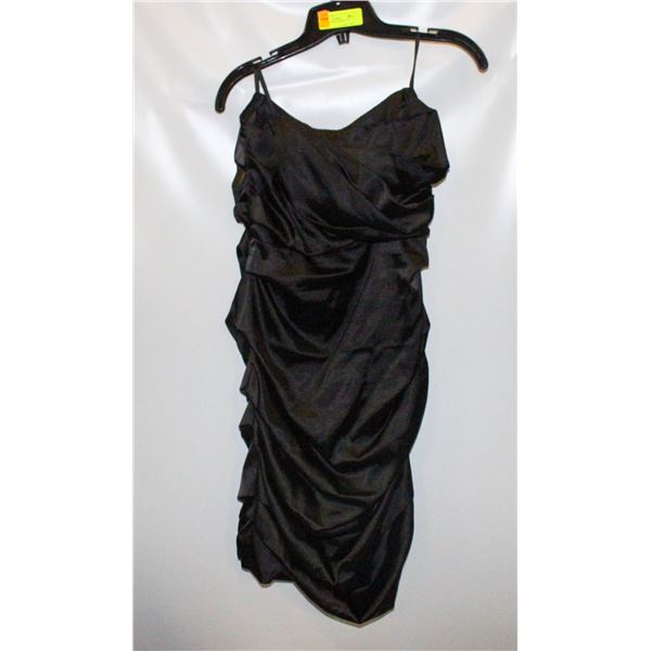 BLACK  MED GRAD DRESS - LE CHATEAU