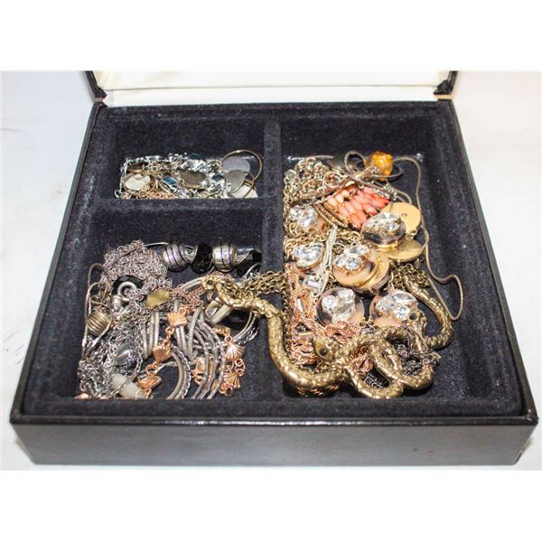 ESTATE JEWELRY BOX WITH CONTENTS - ESTATE