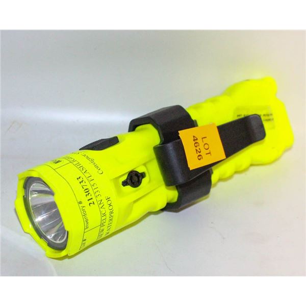 NEW PELICAN 3315 FLASHLIGHT WATERPROOF
