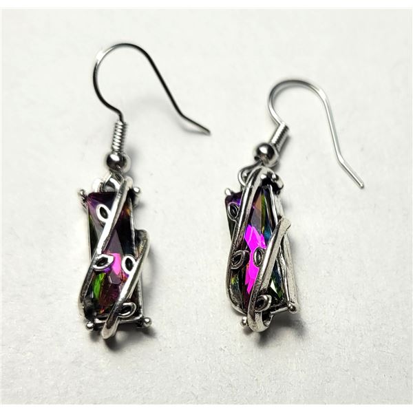 33)  SILVER TONE WITHRECTANGULAR CUT