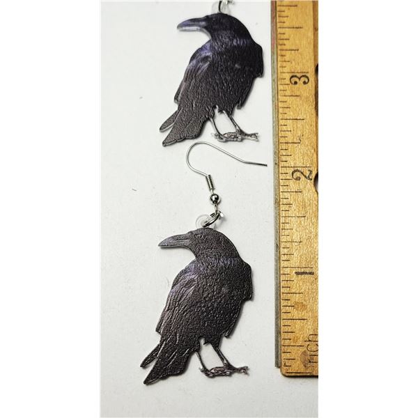 25)  MATTE BLACK RAVEN DROP EARRINGS.