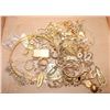Image 1 : FLAT OF GOLD TONE JEWLERY - UNKNOWN MATERIALS
