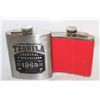 Image 1 : PAIR OF FLASKS