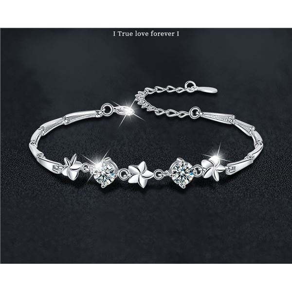 1 CT GRA CERTIFIED 5-LEAF STYLE ROUND BRILLIANT