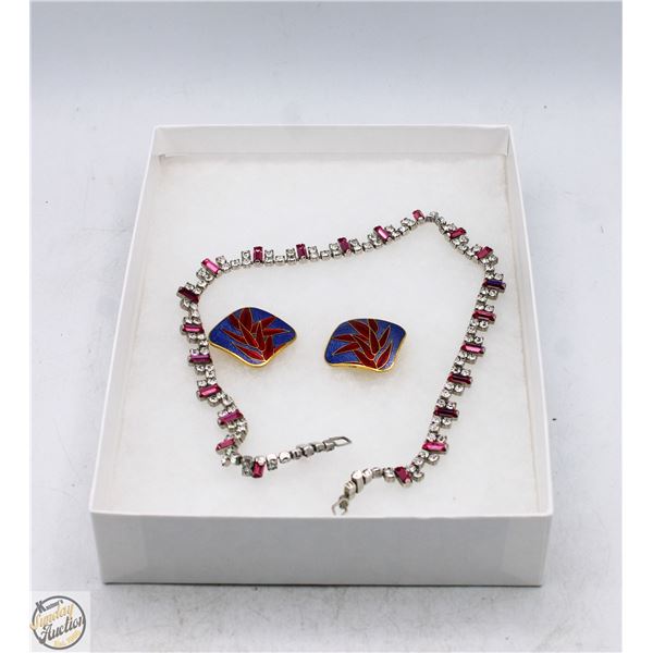 VINTAGE LADIES NECKLACE AND EARRING SET