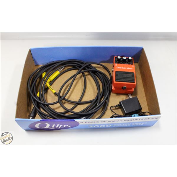 DISTORTION PEDAL WITH PATCH CORDS