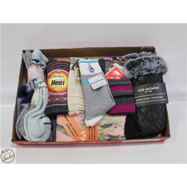 NEW 15 PAIR WOMENS SOCKS