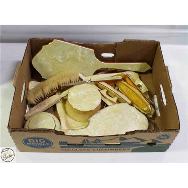 ANTIQUE MANICURE SET