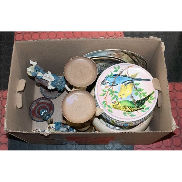 LARGE BOX OF ESTATE ORNAMENTS