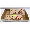 Image 1 : LOT OF 2 1975 SASKATCHEWAN LICENSE PLATES