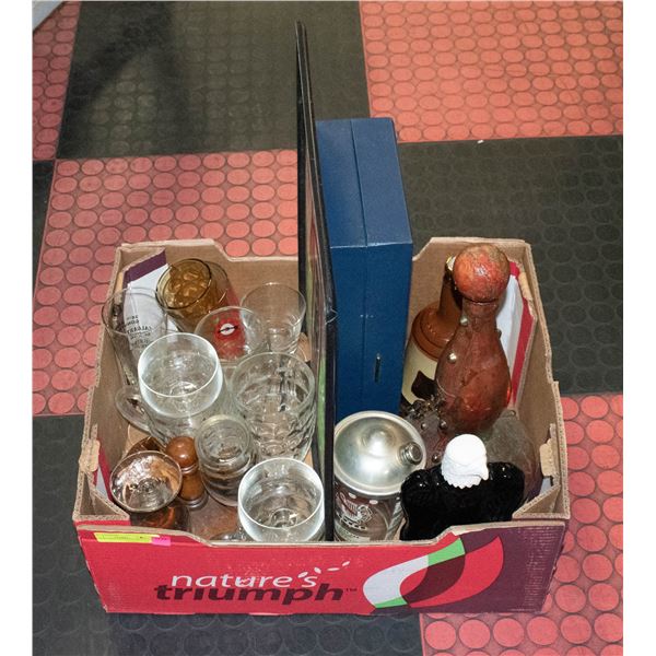 COLLECTIBLE BARWARE LOT