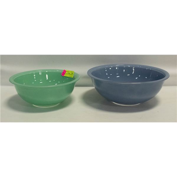 2 VINTAGE GLASS PYREX BOWLS BLUE 4L 22 +