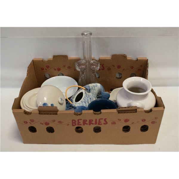 VINTAGE CAT THEMED DECOR LOT AND CHINESE CERAMICS