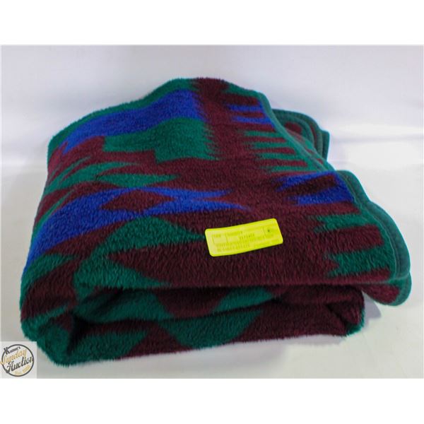 VINTAGE NAVAJO DOUBLE SIZE BLANKET-ESTATE