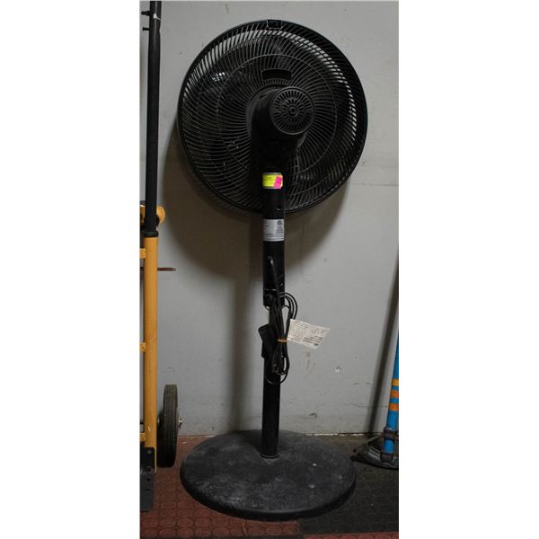18" REMOTE OCILLLATING FAN