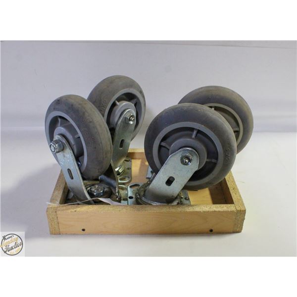 LOT OF 4 HEAVY DUTY CASTORS
