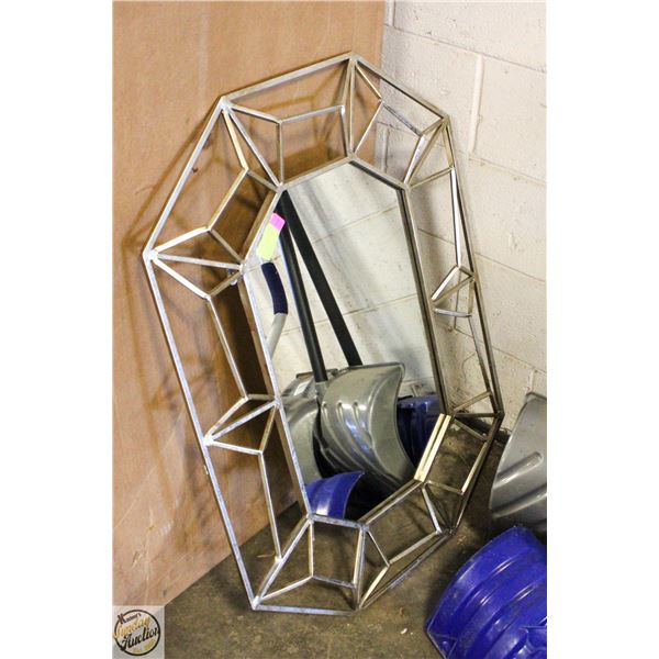 GEOMETRIC FRAMED WALL MIRROR