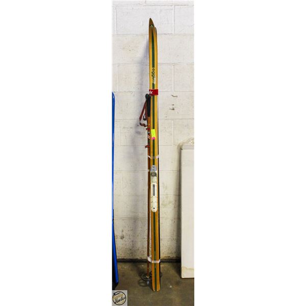 EGGAN CROSS COUNTRY SKIS & POLES (SALOMON
