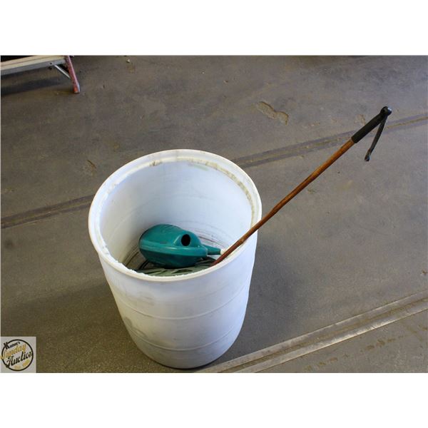 YARD STUFF -BARREL, 100' RUBBER HOSE, REEL,
