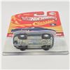 Image 6 : Hot Wheels Classics Aston Martin Chase