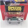 Image 8 : Johnny Lightning Special Edition Chevy Pair