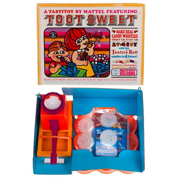 A Tootsie Roll Toot Sweet Toy.
