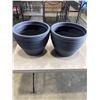 Image 1 : 2 NEW VIGORO 15" PLANTERS