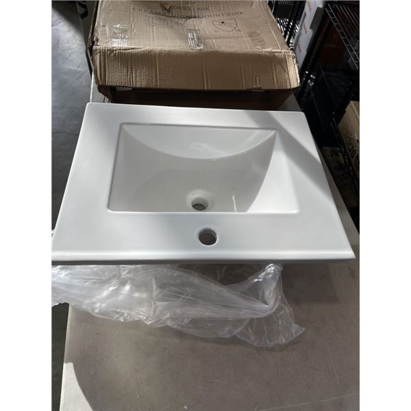 NEW 24" x 18" WHITE SINK