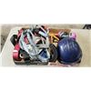 Image 1 : 2 TRAYS OF CONSTRUCTION SAFETY HELEMTS, MASKS AND LANYARDS