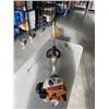 Image 3 : STIHL FS38 GAS WEED TRIMMER, TESTED WORKING