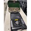 Image 1 : 2 PORTABLE GAS CAMP STOVES