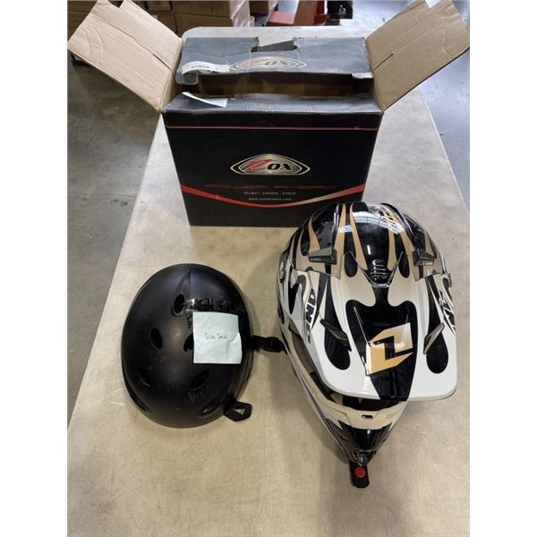 ONE INDUSTRIES KOMBAT FLAMES DIRT BIKE HELMET SIZE SMALL AND SIZE SMALL BIKE HELMET