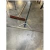 Image 2 : LARGE LANDSCAPE RAKE AND BROOM