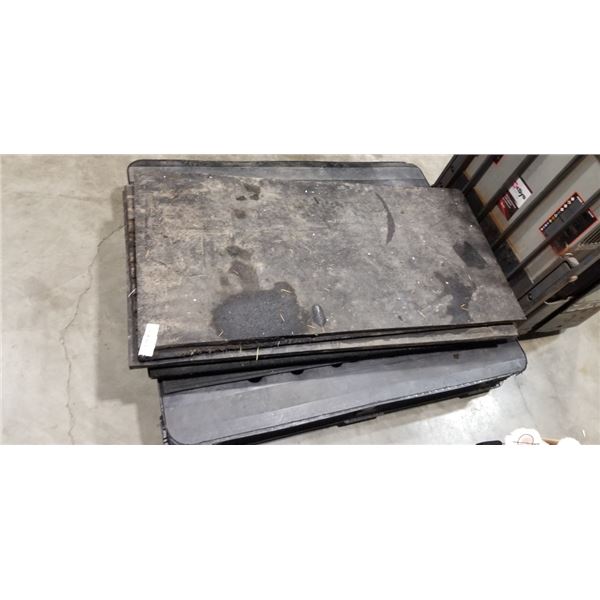 8 RUBBER FLOOR MATS 24" x 48"