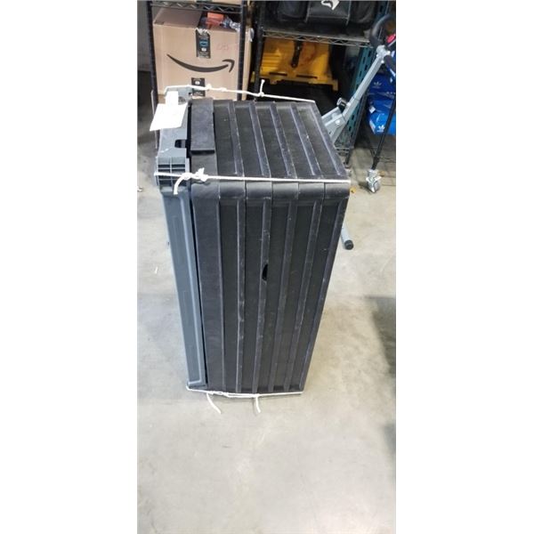 7 18" x 36 PLASTIC SHELVES - NO POLES