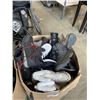 Image 6 : LARGE BOX OF ASSORTED SHOES AND SLIPPERS