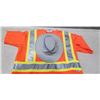 Image 3 : SIZE 7.5 TILLY HAT AND SAFETY VEST